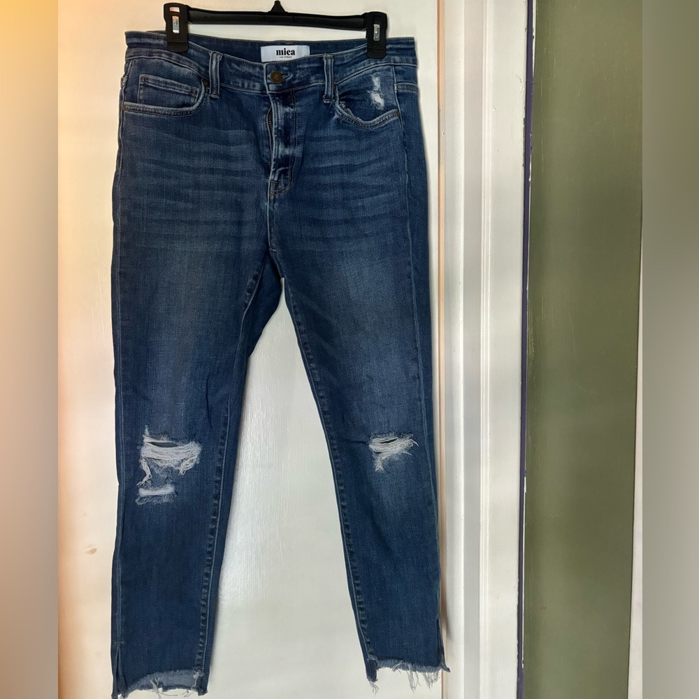 Mica Brand distressed ankle jeans size 30